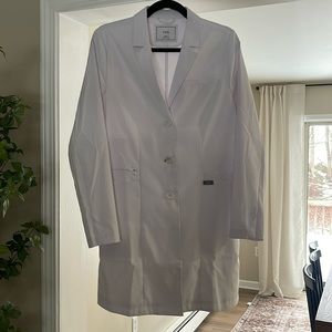 FIGS White Coat Bellevue Slim Long